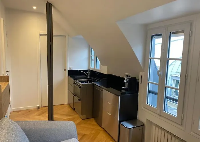 Charmant Studio Parisien Avec Vue, Au Coeur Du 7E Arrondissement